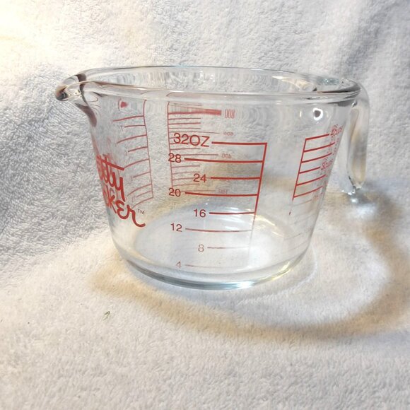 BETTY CROCKER ~~~ 4 Cup Clear Glass, Easy to Read MEASURING CUP ~~~ - Picture 1 of 2
